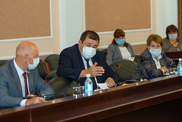 Совет ЗС собрался в 100-й раз